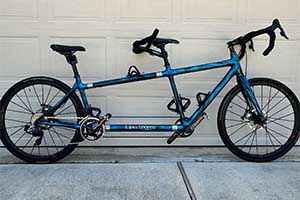 Photo of a Hawthorne Road w/ Couplers Tandem Bicycle For Sale